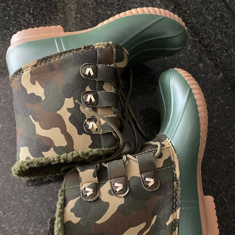 Jack Rogers boot size 9 New, never worn